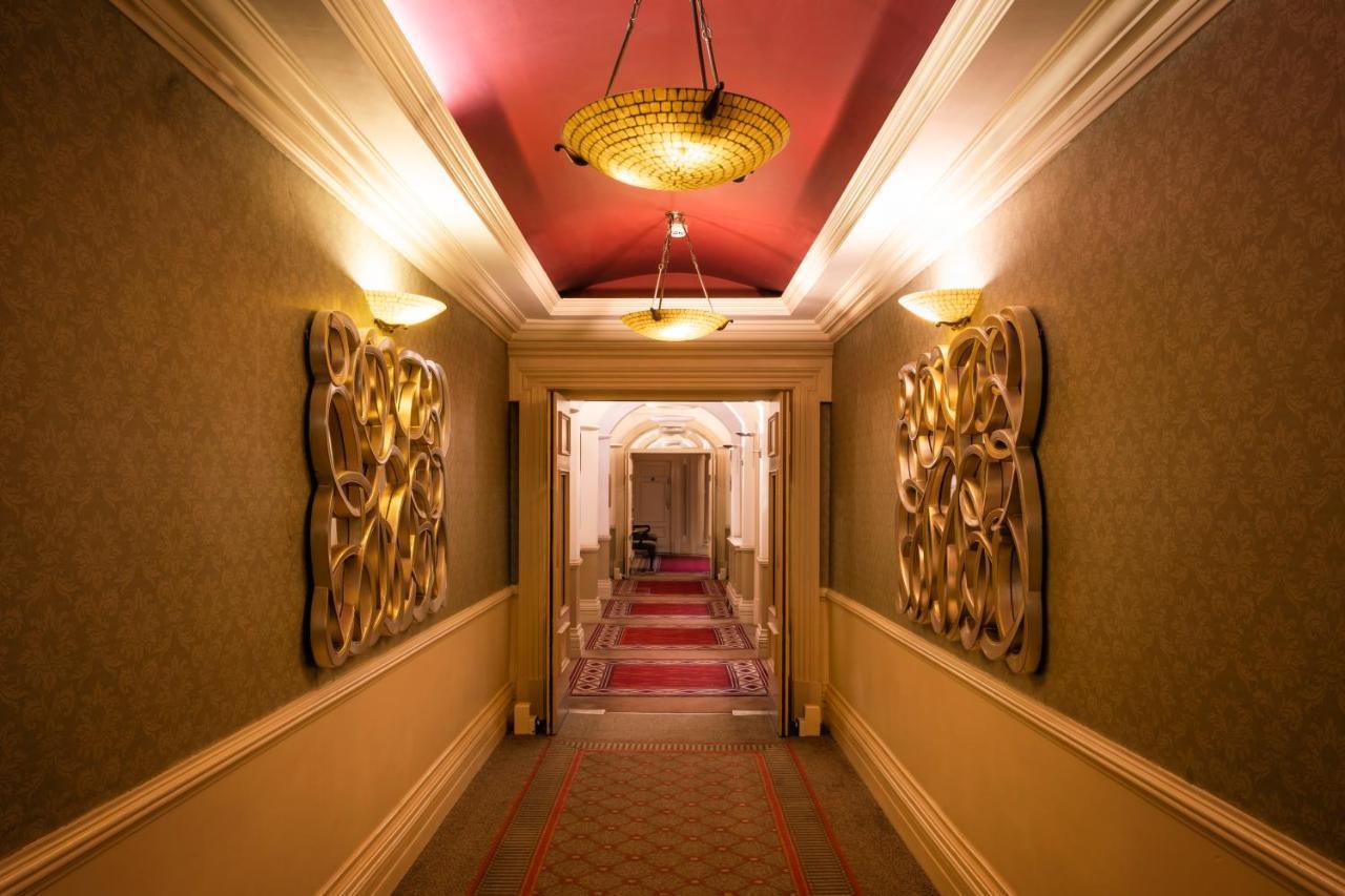 Castle Hotel マクルーム エクステリア 写真