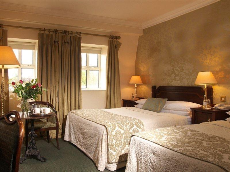 Castle Hotel マクルーム エクステリア 写真