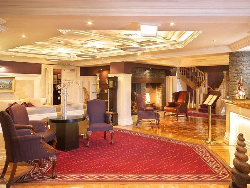 Castle Hotel マクルーム エクステリア 写真