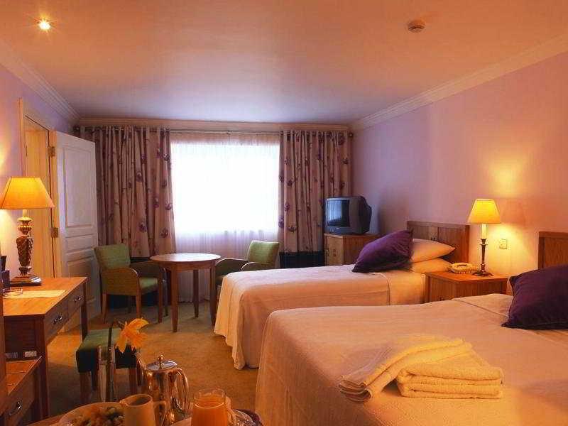 Castle Hotel マクルーム エクステリア 写真